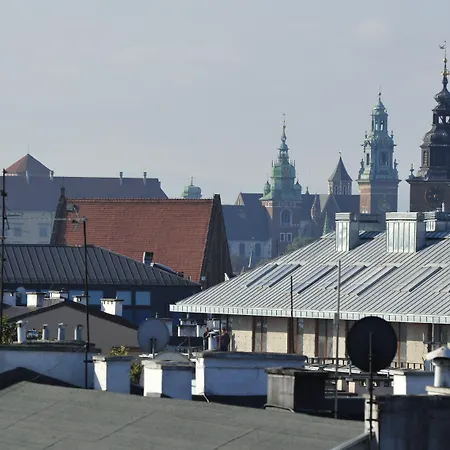 Kosmopolita מלון דירות