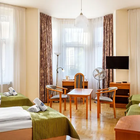 Kosmopolita מלון דירות