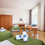 Apart Otel Kosmopolita 3*