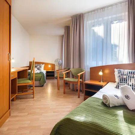 Kosmopolita Aparthotel 4*