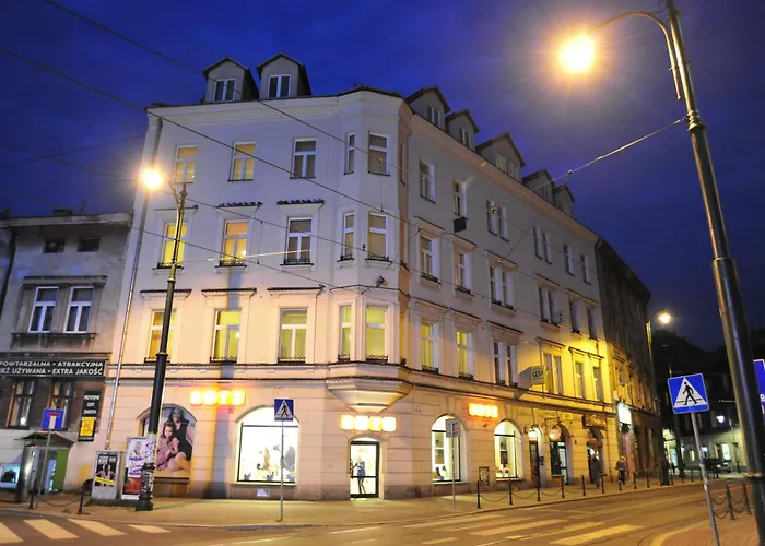 Kosmopolita Aparthotel 4*