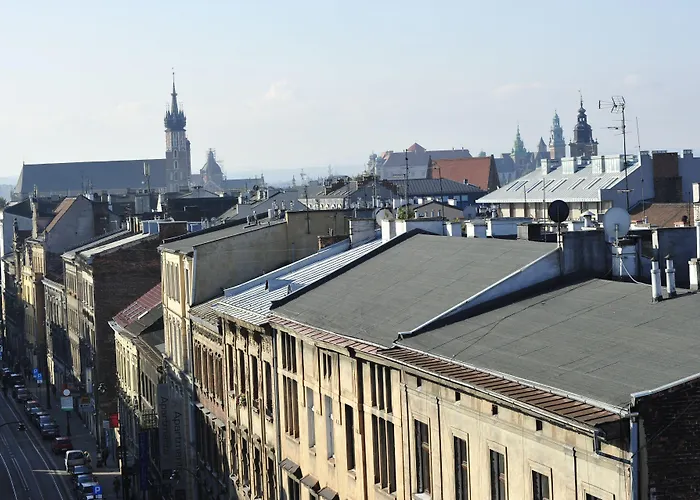 Kosmopolita Aparthotel 4*