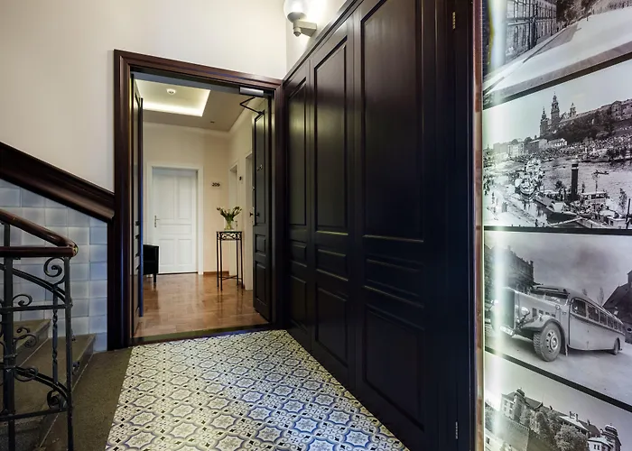 Kosmopolita Aparthotel 4*